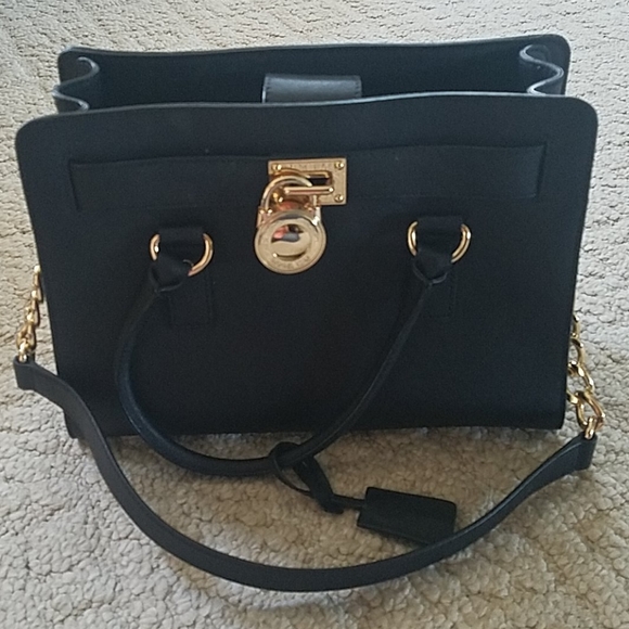 Michael Kors Handbags - Michael Kors Hamilton handbag